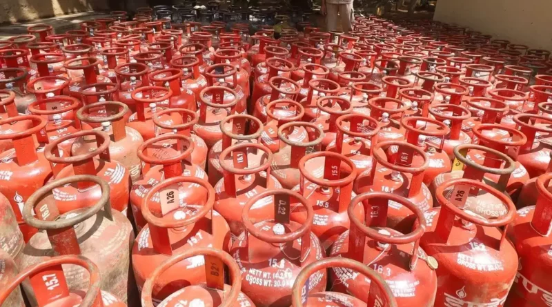 What will be the change in LPG rate on 1st October, let's see
