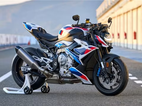 BMW's new superbike has been launched, top speed of 280 Kmph, and see its amazing speed