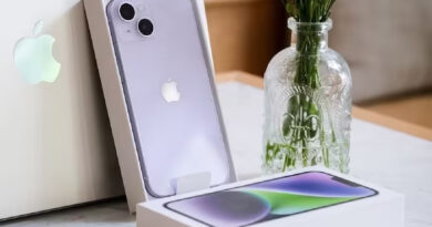 Where to buy Apple's iPhones from Flipkart or Amazon? You will save a lot of money