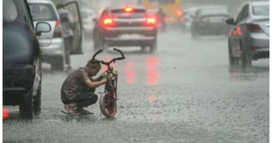 Attention Heavy rain and storm, heavy rain with thunder