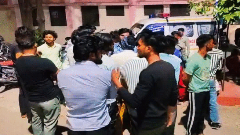 झबरेड़ा में भीषण हादसा, ट्रैक्टर ने बाइक को रौंदा, शादी से लौट रहे दो भाइयों की मौत, एक घायल