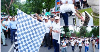 सीएम पुष्कर सिंह धामी ने ‘रन फॉर कारगिल हीरोज’ मैराथन को दिखायी हरी झंडी, शहीदों को दी श्रद्धांजलि