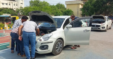 रुद्रपुर में चौंकाने वाला मामला, एक नंबर की दो कारें, चेसिस नंबर भी सेम, आधार में भी खेल! ARTO हैरान