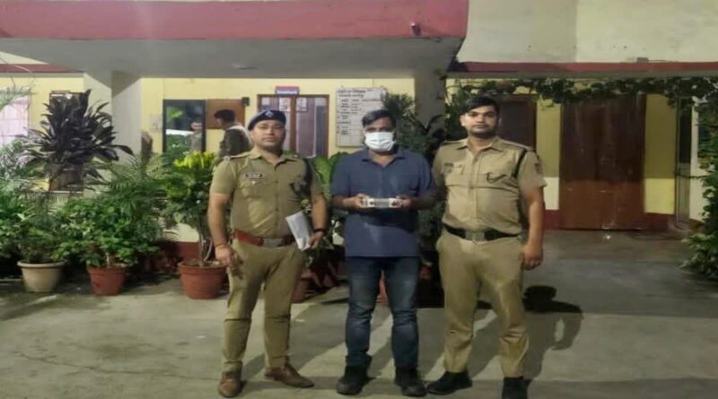 आपत्तिजनक वीडियो बनाकर करते थे ब्लैकमेल, मुख्य आरोपी गिरफ्तार, अन्य की तलाश तेज