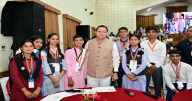 सरकारी स्कूल के छात्रों के लिए खुशखबरी, 10वीं-12वीं के बच्चों को टैबलेट खरीदने के लिए सरकार देगी पैसा