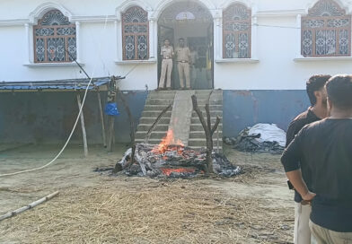 ‘साबुन देने के बहाने मर्डर’ इलाके में तनाव, गोपालगंज में आरोपी के घर के सामने ही जला दी छात्रा की चिता