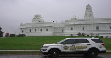 105 अमेरिकी सांसदों ने इलिनोइस हिंदू मंदिर हमले की FBI जांच की मांग की